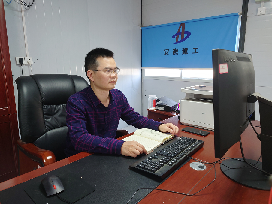 基層職工熱議黨的二十大系列報(bào)道（五） ：攻堅(jiān)克難、奮勇前行，向公司交出一份份高質(zhì)量答卷！